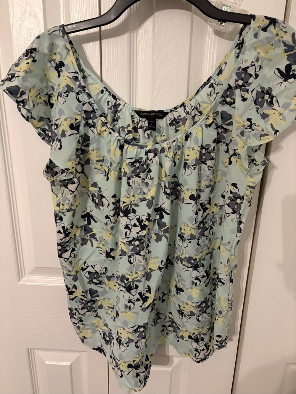 Banana Republic Mint Floral Flutter Sleeve Blouse